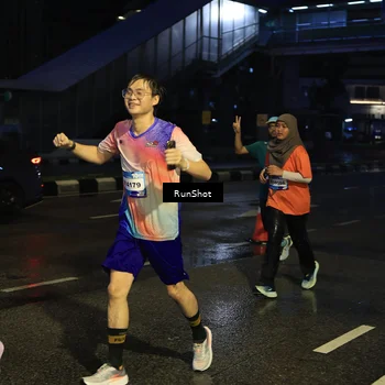 Runner Photo 7889687