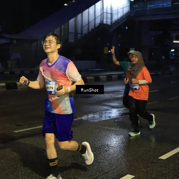 Runner Photo 7889689