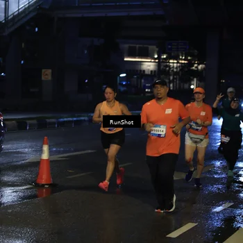 Runner Photo 7889755