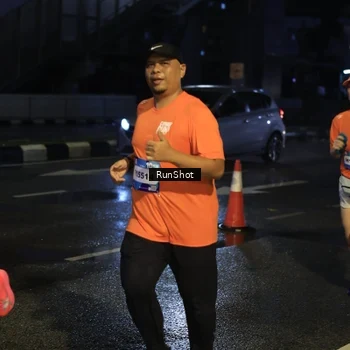Runner Photo 7889795