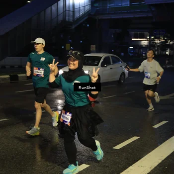 Runner Photo 7889864