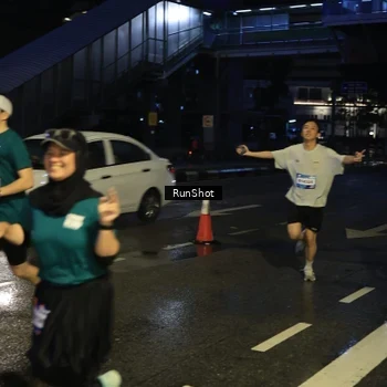 Runner Photo 7889874