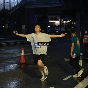 Runner Photo 7889879