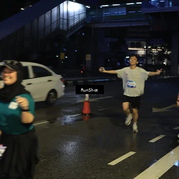 Runner Photo 7889884