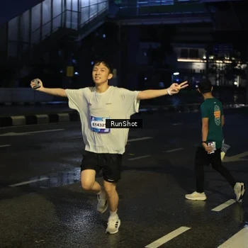 Runner Photo 7889886