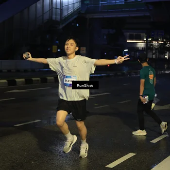 Runner Photo 7889888