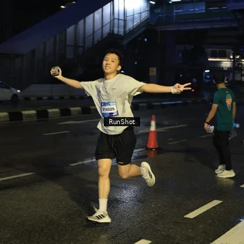 Runner Photo 7889892