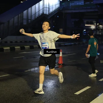 Runner Photo 7889893