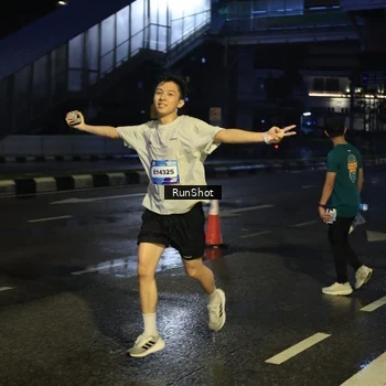 Runner Photo 7889895