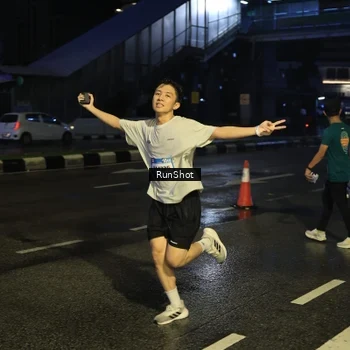 Runner Photo 7889898