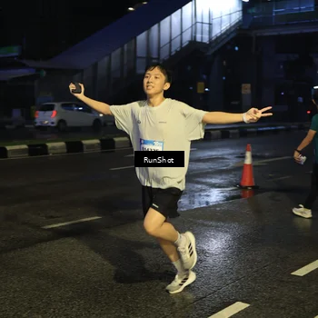 Runner Photo 7889903