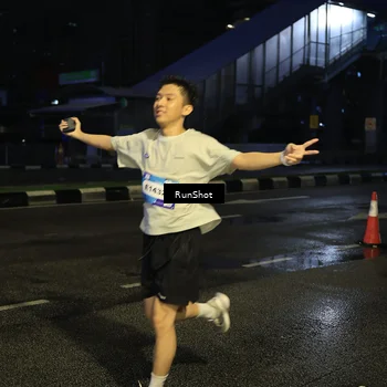 Runner Photo 7889913