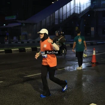 Runner Photo 7890002