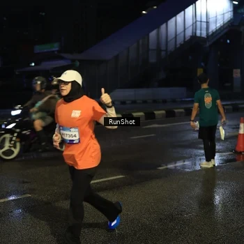 Runner Photo 7890009