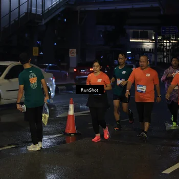 Runner Photo 7890011