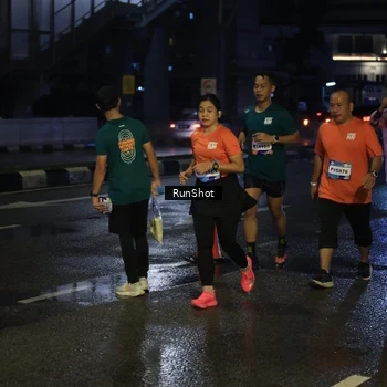 Runner Photo 7890027