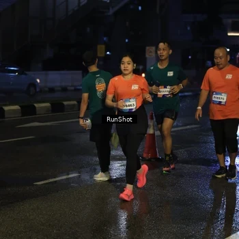 Runner Photo 7890035