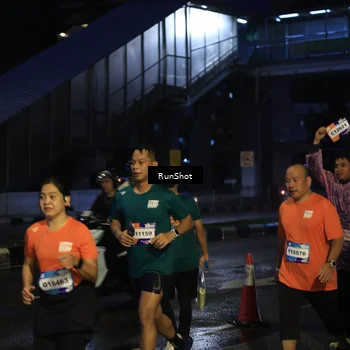 Runner Photo 7890053