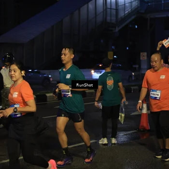 Runner Photo 7890056