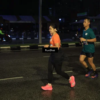 Runner Photo 7890068
