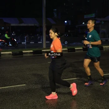 Runner Photo 7890072