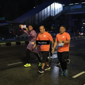 Runner Photo 7890075