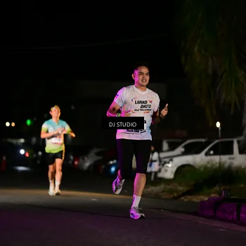 Runner Photo 7890103