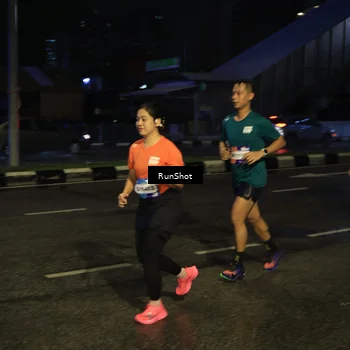 Runner Photo 7890111