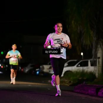 Runner Photo 7890112