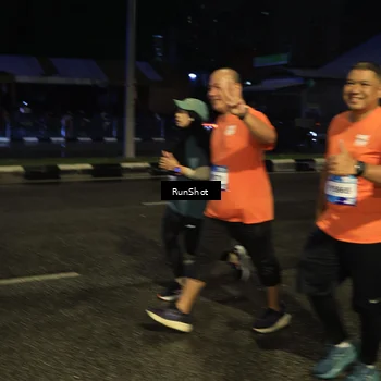 Runner Photo 7890117
