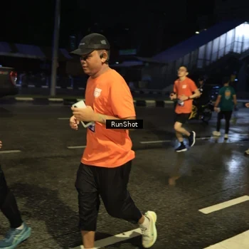 Runner Photo 7890159