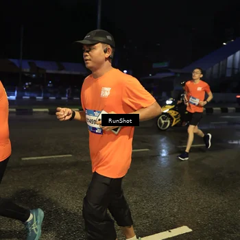 Runner Photo 7890172