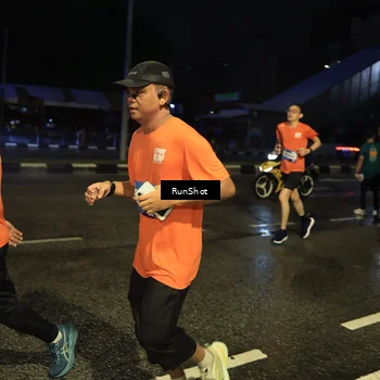 Runner Photo 7890173