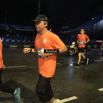 Runner Photo 7890175