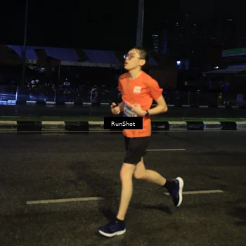 Runner Photo 7890191