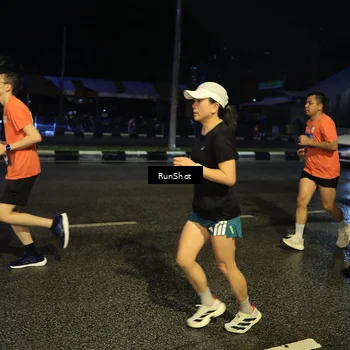 Runner Photo 7890210