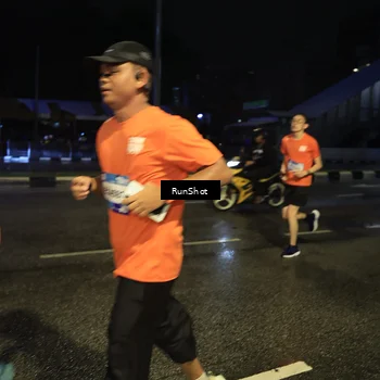 Runner Photo 7890211