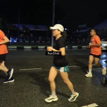 Runner Photo 7890253