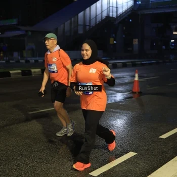 Runner Photo 7890263