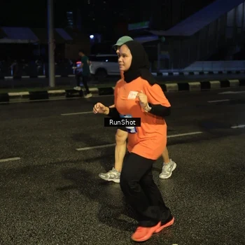 Runner Photo 7890275