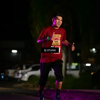 Runner Photo 7890281