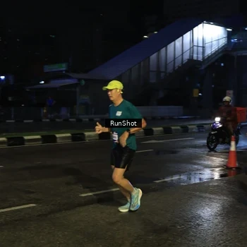 Runner Photo 7890291