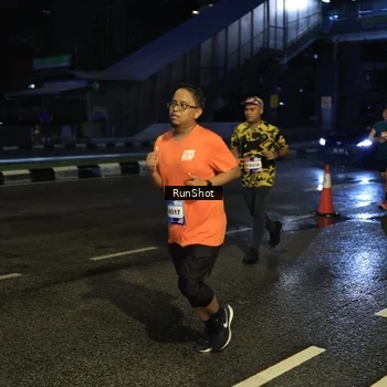 Runner Photo 7890316