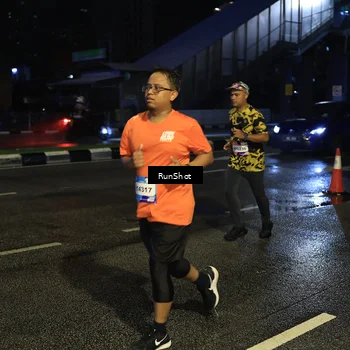 Runner Photo 7890326
