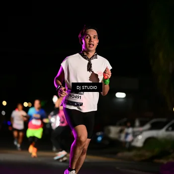 Runner Photo 7890351