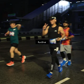 Runner Photo 7890359