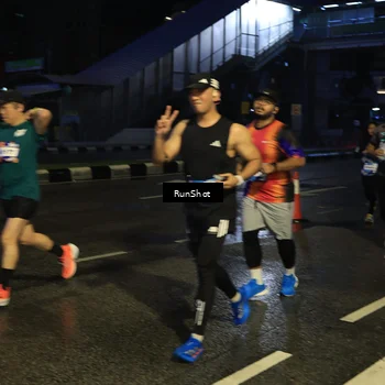 Runner Photo 7890360
