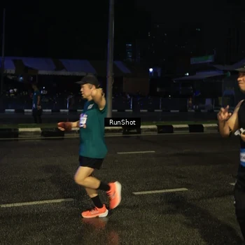 Runner Photo 7890371