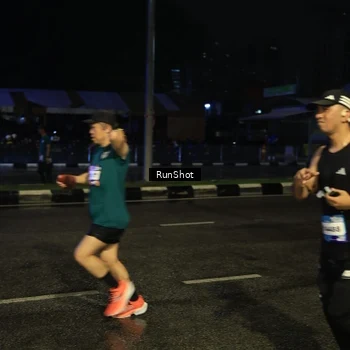 Runner Photo 7890373