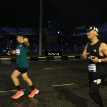 Runner Photo 7890375